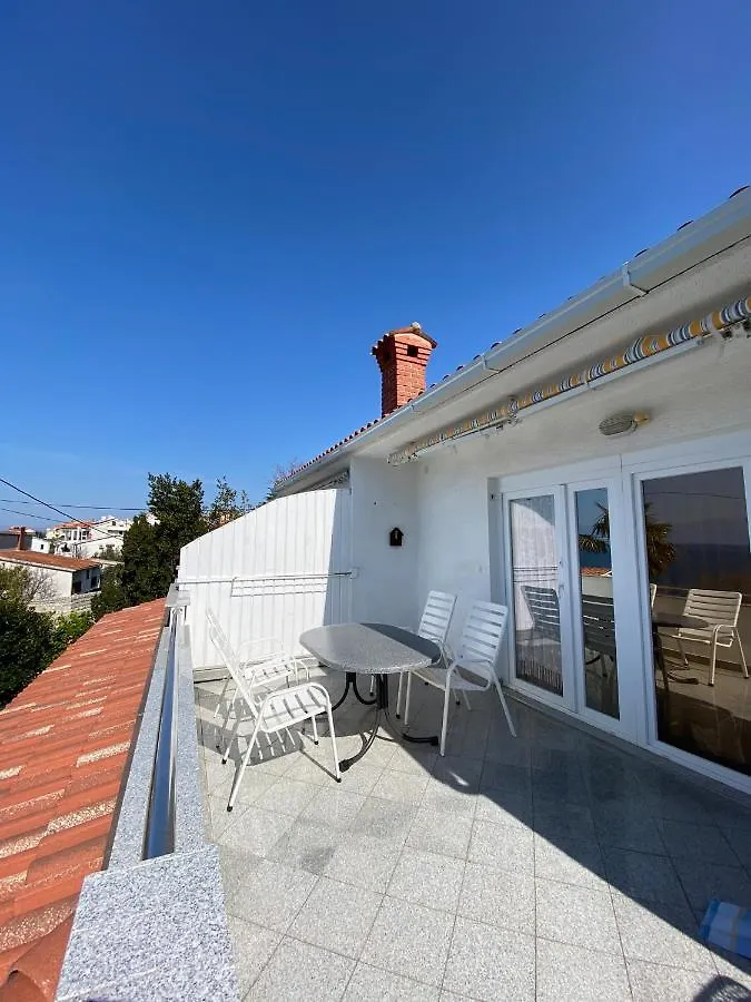 Apartmani Sara Omisalj