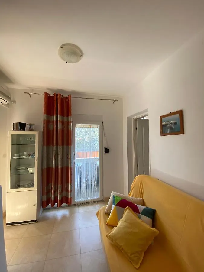 Apartmani Sara Omisalj 0*,